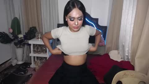 Pau online show from 01.22.25