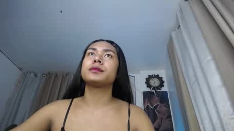 Pau online show from 02.24.25