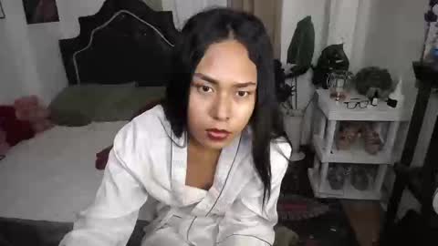 Pau online show from 03.09.25