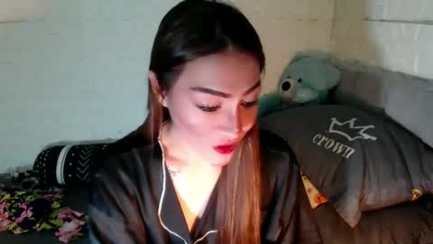 Snapshot of urbabyhot_gurl chatting on 12.12.24 QUEEN ANGEL online show from 12.12.24
