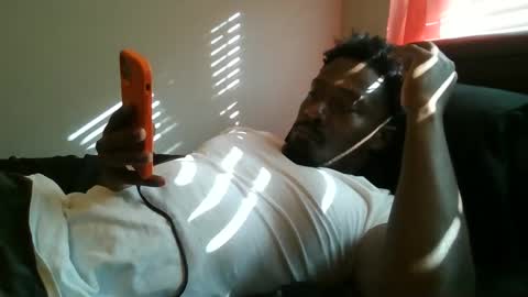 UrbanDicc online show from 02.05.25