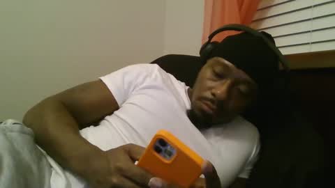 UrbanDicc online show from 02.14.25