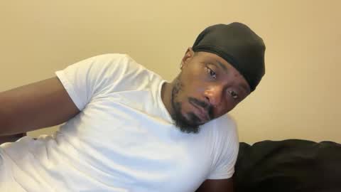 Snapshot of urbandick5 chatting on 09.18.25 urbandick5 online show from 09.18.25