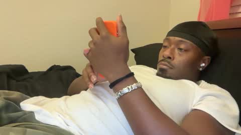 Snapshot of urbandick5 chatting on 09.22.25 urbandick5 online show from 09.22.25