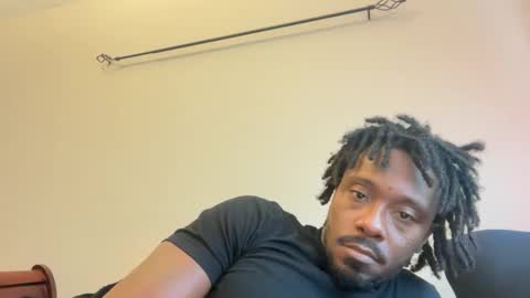 Snapshot of urbandick5 chatting on 09.30.25 urbandick5 online show from 09.30.25