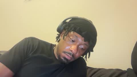 Snapshot of urbandick5 chatting on 10.16.25 urbandick5 online show from 10.16.25