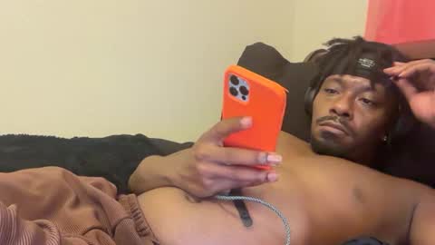 Snapshot of urbandick5 chatting on 10.18.25 urbandick5 online show from 10.18.25