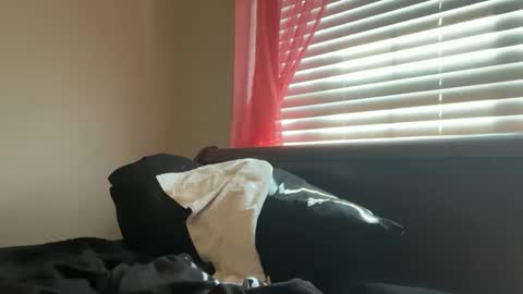 Snapshot of urbandick5 chatting on 10.25.25 urbandick5 online show from 10.25.25