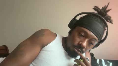 Snapshot of urbandick5 chatting on 10.31.25 urbandick5 online show from 10.31.25