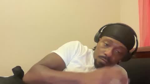 Snapshot of urbandick5 chatting on 11.02.25 urbandick5 online show from 11.02.25