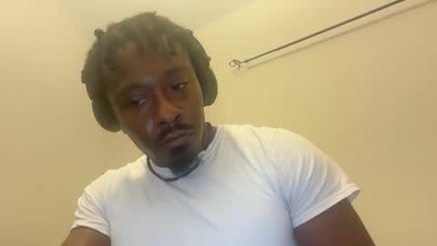 Snapshot of urbandick5 chatting on 11.12.25 urbandick5 online show from 11.12.25