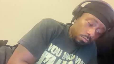 Snapshot of urbandick5 chatting on 11.18.25 urbandick5 online show from 11.18.25