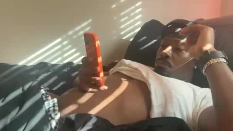 Snapshot of urbandick5 chatting on 11.21.25 urbandick5 online show from 11.21.25