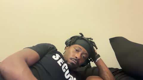 Snapshot of urbandick5 chatting on 11.26.25 urbandick5 online show from 11.26.25