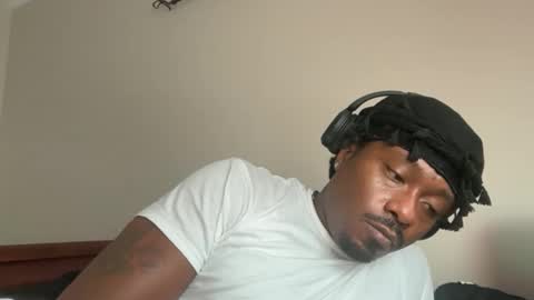 Snapshot of urbandick5 chatting on 11.28.25 urbandick5 online show from 11.28.25