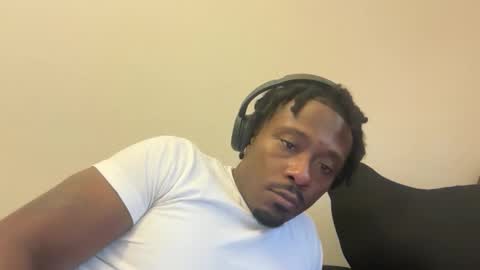 Snapshot of urbandick5 chatting on 12.04.25 urbandick5 online show from 12.04.25