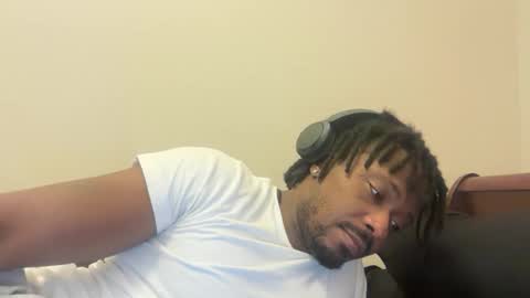 Snapshot of urbandick5 chatting on 12.14.25 urbandick5 online show from 12.14.25