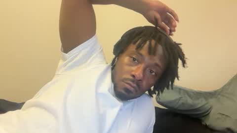 Snapshot of urbandick5 chatting on 12.18.25 urbandick5 online show from 12.18.25