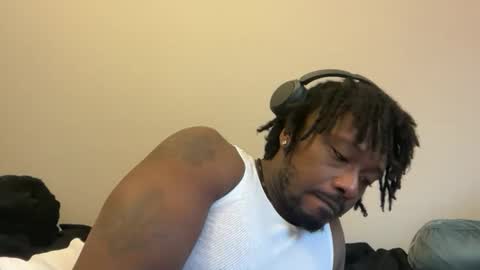 Snapshot of urbandick5 chatting on 12.21.25 urbandick5 online show from 12.21.25