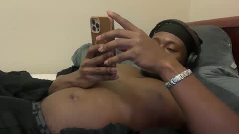 Snapshot of urbandick5 chatting on 02.17.26 urbandick5 online show from 02.17.26