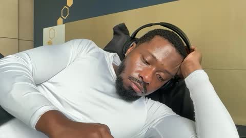 Snapshot of urbandick5 chatting on 02.25.26 urbandick5 online show from 02.25.26