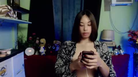 urcrushnextdoor_ online show from 12.25.24