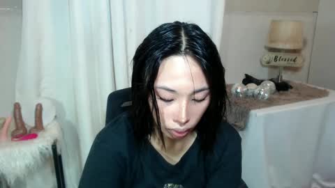 urcrushnextdoor_ online show from 02.07.25