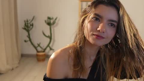 Linda Restrepo online show from 12.21.24