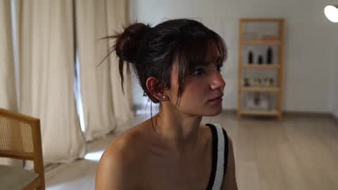 Linda Restrepo online show from 01.06.25