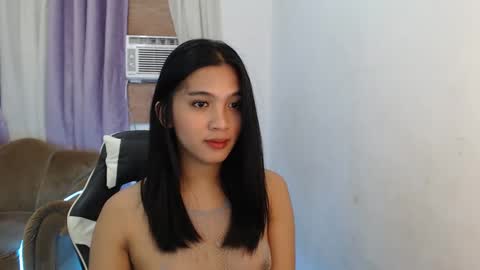 Snapshot of urdreamgirl_ chatting on 01.23.25 Trixie online show from 01.23.25