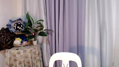 Snapshot of urdreamgirl_ chatting on 02.08.25 Trixie online show from 02.08.25