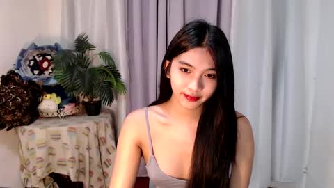 Snapshot of urdreamgirl_ chatting on 03.08.25 Trixie online show from 03.08.25