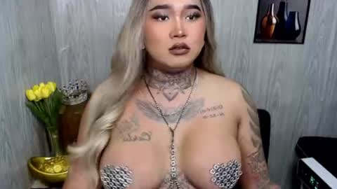Snapshot of urfabtattooqueen chatting on 07.01.26 Maxxie online show from 07.01.26