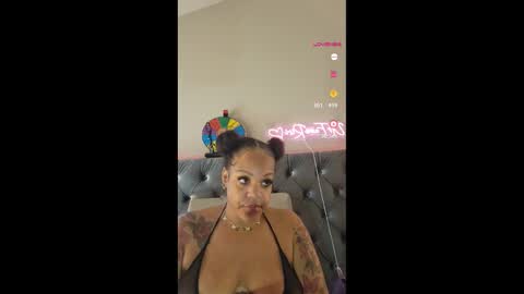 urfaveriri online show from 10.31.25