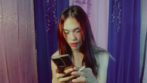 Snapshot of urgirl_leah chatting on 09.25.25 Leah online show from 09.25.25