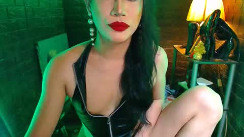 queen norelle online show from 03.25.26