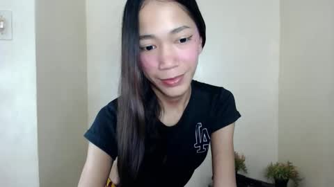 urhot_athena online show from 10.10.25