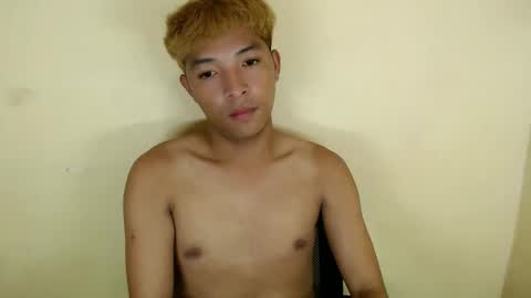 Snapshot of urhotethanxx chatting on 09.25.25 Ethan online show from 09.25.25