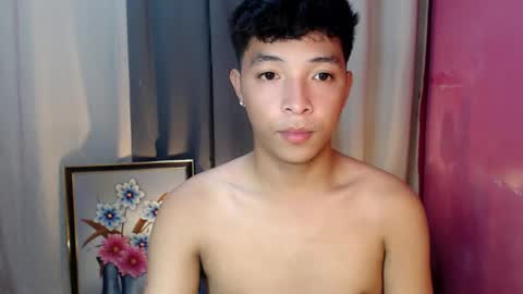 Snapshot of urhotethanxx chatting on 10.27.25 Ethan online show from 10.27.25