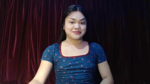 urhottie_bella online show from 11.19.25