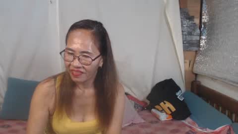 urhotvivian11 online show from 06.12.26