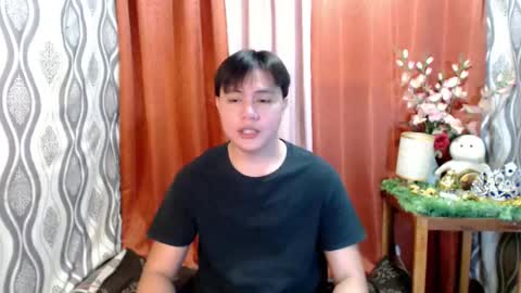 Snapshot of urhunky_ivan chatting on 12.28.24 urhunky_ivan online show from 12.28.24