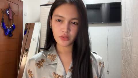 Snapshot of urkatiecookie chatting on 10.09.25 Amira online show from 10.09.25