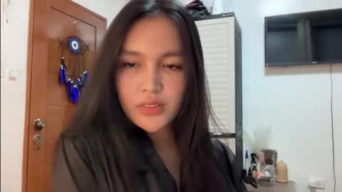 Snapshot of urkatiecookie chatting on 10.18.25 Amira online show from 10.18.25