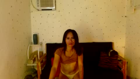 Snapshot of urlovely_che chatting on 10.07.25 urlovely_che online show from 10.07.25