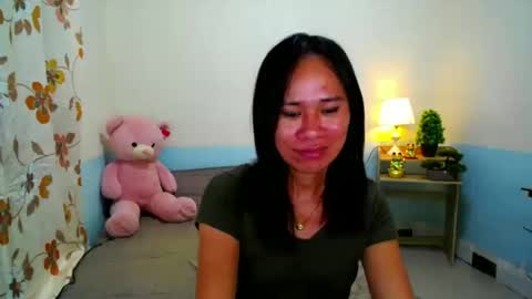 Snapshot of urlovely_che chatting on 10.20.25 urlovely_che online show from 10.20.25