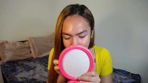 Snapshot of urlovelypinayxxx chatting on 10.14.25 MIYA online show from 10.14.25