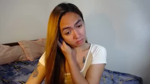 Snapshot of urlovelypinayxxx chatting on 10.22.25 MIYA online show from 10.22.25