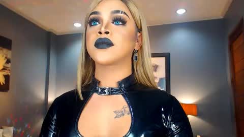 UrMajestyTyra online show from 02.19.25