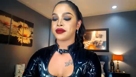 UrMajestyTyra online show from 02.28.25